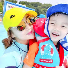 Photo by Julian Warner (@znbkz8l9b6duzcp) · July 30, 2025