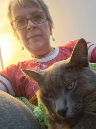 Hello 👋 I am looking for a name for a Cat 🐈 starting with M😻