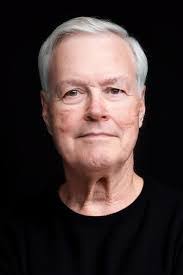 Lisa Panza's Instagram, Twitter & Facebook