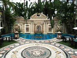 Dinner At The Versace Mansion In Miami Florida At The Villa Versace Mansion Versace Mansion Miami Mansions