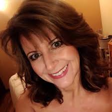 Sheryl Walker's Instagram, Twitter & Facebook