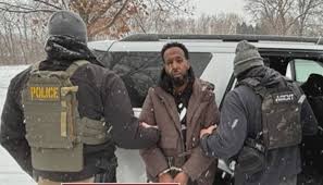 BreakingNews Rep Omar And Governor Tim Walz Pictured With Somali Illegal  Convicted Of Welfare Fraud in Minneapolis #Minnesota #ChristinaAguayoNews # Breaking