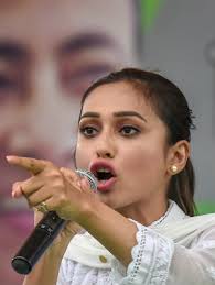 It stars kriti sanon as a surrogate mother alongside pankaj tripathi, sai tamhankar, manoj pahwa and supriya. Mimi Chakraborty Age Biography Education Family Caste Net Worth More Oneindia