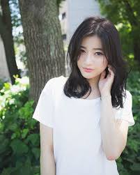 垢抜けが叶う黒髪ヘアアレンジ特集 ショート ロングまで大人可愛いアレンジ術 folk 黒髪 ヘアアレンジ 黒髪 セミロング おしゃれな髪型