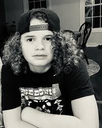 Loren Cook's Instagram, Twitter & Facebook