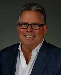 Terry Mackin's Instagram, Twitter & Facebook