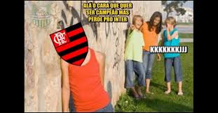 O jogador se recupera de uma fratura no segundo dedo do pé direito, segue de repouso em casa, e tem chance remota de entrar em campo. Flamengo Vira Piada Apos Derrota Para O Inter E Palmeirenses Tiram Onda Lance