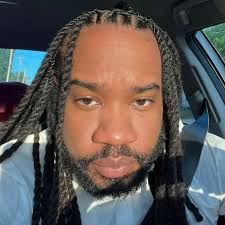 Quick question for all the Dragon Ball fans! Do you like how Beast Gohan  looks or would you have preferred him to look like Akira's first idea for  the transformation? Personally I