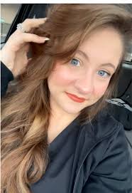 Just feeling really pretty today! Happy! #happy #beautiful #pretty #cute  #fyp #scrubs #longhair #bangs #curlyhair #blueeyes #makeup