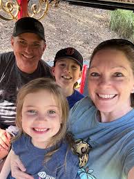 What are some recommendations for homeschooling groups and  nondenominational churches in Winchester, TN?