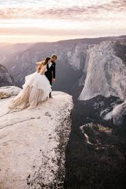 Yosemite National Park Intimate Wedding At Glacier Point Hike To Taft Point In 2020 Yosemite Wedding Adventure Wedding Elope Wedding