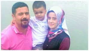 Hüseyin avni coş , 1959 yılında isparta , eğirdir ilçesinde doğmuştur. Bir Yil Once Bugun 3 U Cocuk 6 Kisinin Hayati Ege Nin Soguk Sularinda Kayboldu Boldmedya