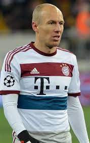 At the european championship 2004 he excels and everyone falls over advocaat when he beats robben against the czech republic for paul bosvelt. Arjen Robben Wikipedia