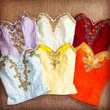 yuko okamotoさんはinstagramを利用しています 眠りの森の美女 パドシス もう少しピーズ等で飾りつけますが ほぼボディは完成です 諸事情により 妖精の色が予定とは変更になりましたが 素敵に仕上がりそうで良かったです 現在 宝石の精のボ ballet costumes