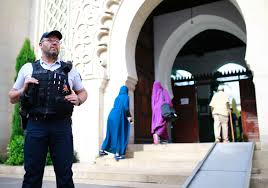Cazul său a ajuns în parlamentul european. Islamophobic Attacks In France Increase By 53 In 2020 Daily Sabah