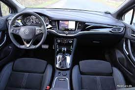 El nuevo opel insignia 2021 ya está disponible en la red de concesionarios con unos precios que arrancan en los 33.500 euros sin aplicar los descuentos y promociones vigentes, una cifra muy competitiva. Opel Astra Sports Tourer Behutsames Facelift Newcarz De