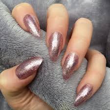 And we're here to share what we learned. Gorgeous Rose Gold Nail Art Designs
