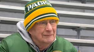 91-year-old Packers fan continues to serve