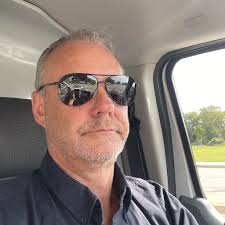 Lag in acceleration during rolling stop in trucks?