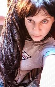 Ok, so I need your help. I'm 60 have had dreadlocks for most of the past 20  odd years. I have never been one for getting up half an hour early to