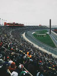 On friday's si now, nascar hall of famer richard petty and team petty driver aric almirola discuss the evolution of nascar, what makes the homestead track so much fun for drivers and if nascar fans rival the nfl's fanbase. The Nascar Vs Nfl Approach To The Blm Movement Where Will You Stand Business 2 Community