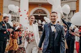 We would like to show you a description here but the site won't allow us. League Of Wags Moritz Leitner Und Lisa Haben Geheiratet