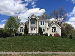 71 Olde Tavern Rd Leominster Ma 01453 Mls 72118983 Zillow Zillow House Styles Home
