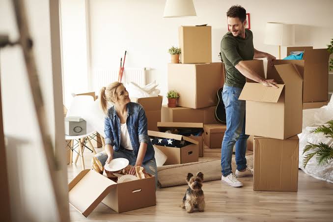 How a Self Storage Unit Can Help During Estate Planning and Downsizing