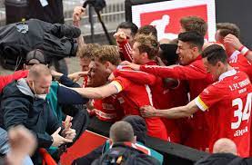 Seit 1920 spielen der 1. Sieg Gegen Rb Leipzig Kruse Kopft Union Berlin Nach Europa Fussball Stuttgarter Zeitung