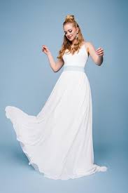Check spelling or type a new query. Brautkleid Puristisch Heirate Im Schlichten Kussdiebraut Traumkleid