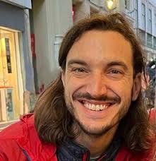 Optimal Wind Turbine Design for H2 Production