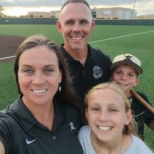 Ashley Farris (@AshFarris11)