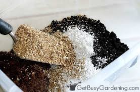 7 Easy Diy Potting Soil Recipes To Mix Your Own In 2020 Potting Soil Soil Houseplants Indoor