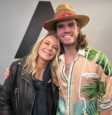 I'M ASKING FOR THE LAST TIME, SHOULD I STILL STAY IN THE BOLD AND THE  BEAUTIFUL