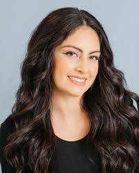 Dena Barnes's Instagram, Twitter & Facebook