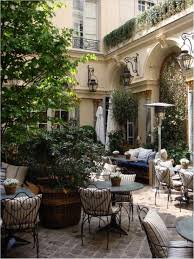 Patio Of Ralph Ralph Lauren S Restaurant In Paris Beautiful Courtyard Restaurant Patio Backyard