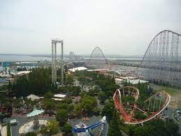 Nagashima Spa Land Is A Large Amusement And Water Park In Kuwana Mie Prefecture Japan Kind Of Like A 1980s Era Cedar Point In The Distance Is Steel Dragon 2