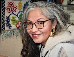 Christine Deiter's Instagram, Twitter & Facebook