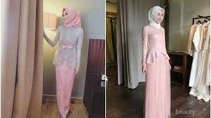 Tidak hanya tren pernikahanoutdoor yang semakin diminati, baju pengantin yang digunakan pun semakin simpel dan sederhana. Tips Model Kebaya Muslim Untuk Kamu Yang Bertubuh Pendek