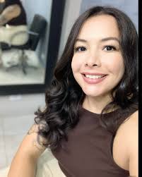 Básica mas não simples … Uma make com minha cara, feita pela amiga  @angelasantosmake ♥️ Em um dia comum por aqui … @amandasouzastudio