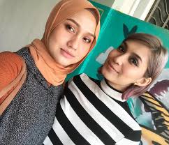 Tadi live make up dengan @fazs.faozi.. walau kakak x 100% sihat but boleh  la.. ampun xbyk update recently.. memacam benda.. . Btw, besok saya ke  Kuching.. ade ke org Kuching nak COD #