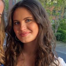 I am delighted to share that I have graduated from Trinity College Dublin  with a Second-Class Honours in my Bachelors degree in Music and Spanish. I  have extremely enjoyed my time as