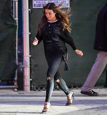 He is not dating anyone currently. Https Www Dailymail Co Uk Tvshowbiz Article 3590888 Lea Michele Wears Smiles Snaps Selfies Girlfriends Dinner Katsuya Html 2016 05 15t08 20 47z Yearly 0 7 Https I Dailymail Co Uk I Pix 2016 05 14 23 342a1f7d00000578 0 Image M