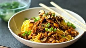 Selain rasanya yang lezat, mie ayam juga tergolong mudah didapatkan. Resep Mie Ayam Jamur Kuah Kaldu Segar Lifestyle Fimela Com