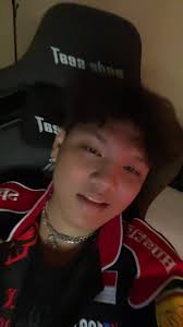 Kevin Makan di Ganggu di YTMCI Livestrong