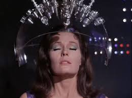 How does Wills brain help the Santi in the first season?