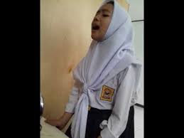 Menurut kamus bahasa gaul, kata gaje merupakan singkatan dari dua patah kata, yaitu: Nazwa Zahira By Genzo Gag