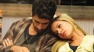 A empresária, que está morando no país com o marido, rodrigão, e os dois filhos, disse que está procurando uma empregada que ajude com todas as atividades de casa, como: E O Comportado Rodrigao Quem Diria Faz Papel De Cafajeste Veja