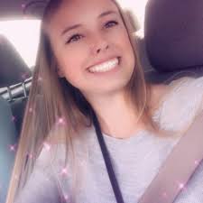 Ashlie Rubidoux (@AshlieRubidoux)