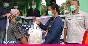 Imip) indonesia morowali industrial park (imip), kawasan industri yang berada di morowali, sulawesi tengah berbasis pengolahan nikel, menyerahkan bantuan berupa 40 ton oksigen kepada masyarakat sulawesi tengah lewat pemerintah provinsi pada jumat pagi ini. Jelang Idul Fitri Pt Imip Salurkan Paket Sembako Dan Ribuan Masker Ke Kaum Dhuafa Kabarselebes Id